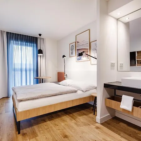 Apartahotel Smartments Hauptbahnhof 4*