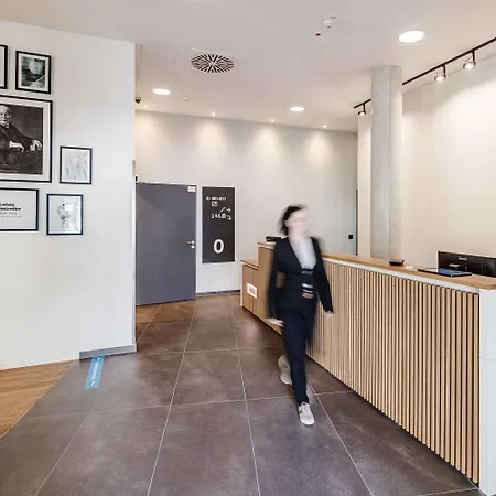 Lejlighedshotel Smartments Hauptbahnhof 4*