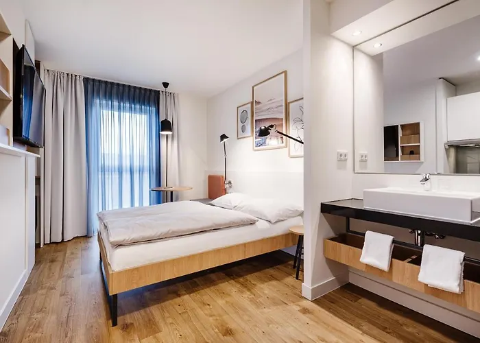 Aparthotel Smartments Hauptbahnhof 4*