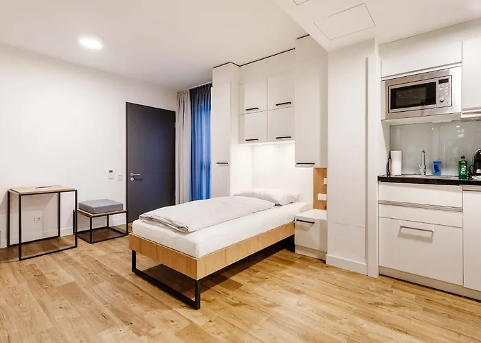 Aparthotel Smartments Hauptbahnhof 4*